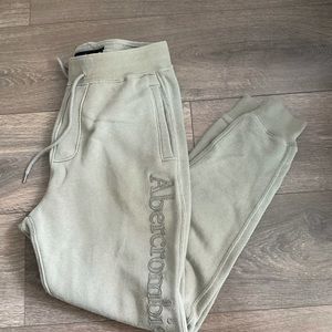 ABERCROMBIE & FITCH JOGGERS